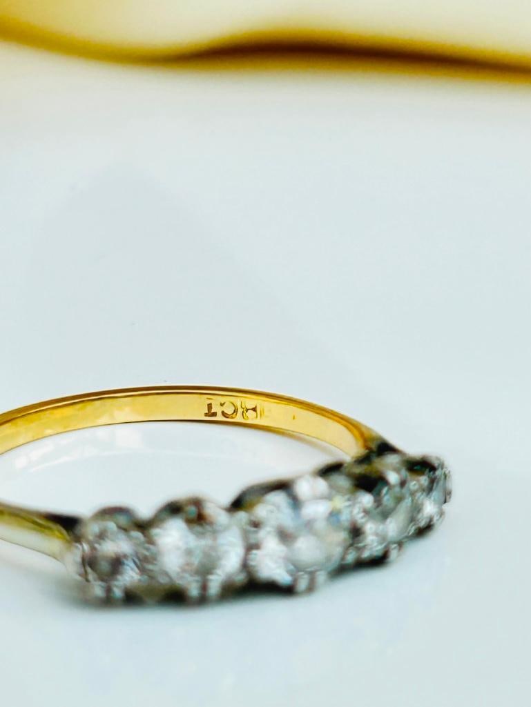 Chunky 18ct Yellow Gold Diamond 5 Stone Ring - 3
