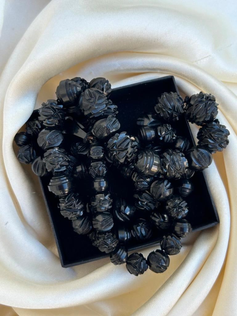 Antique Large Victorian Carved Whitby Jet Necklace - 4