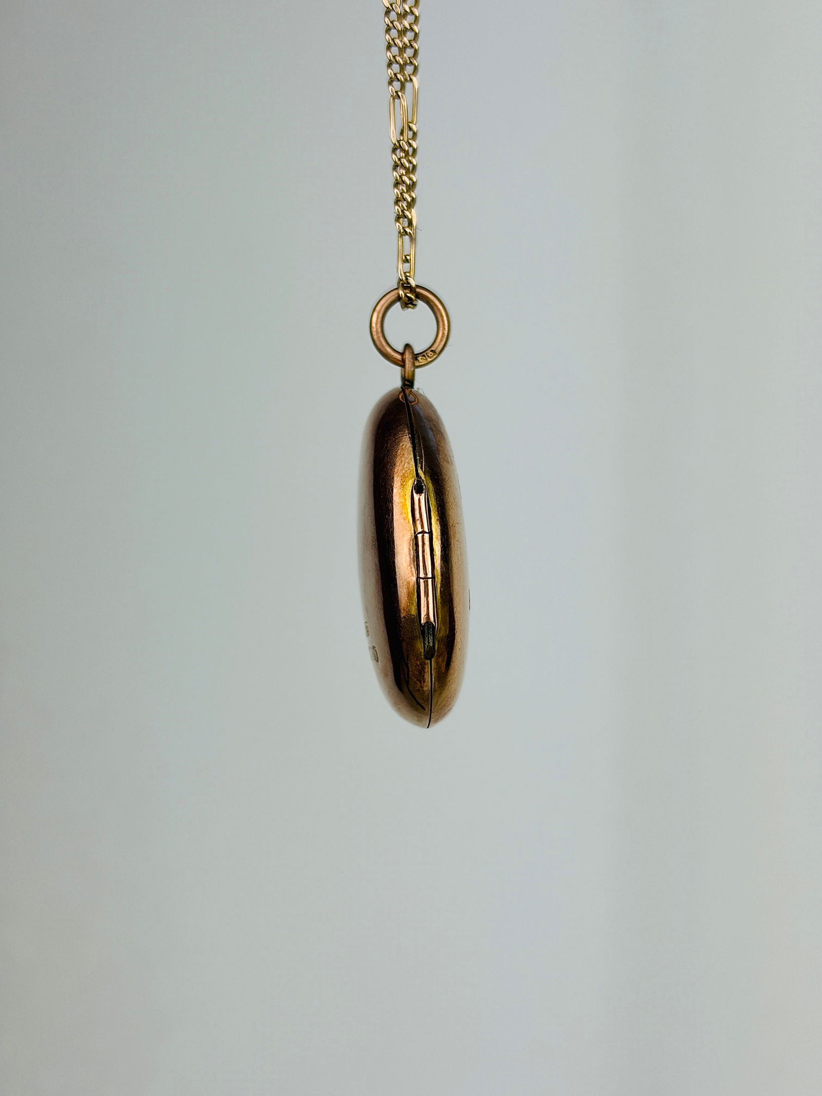 Antique C.1907 9ct Gold Opening Locket Pendant with Hair - 2