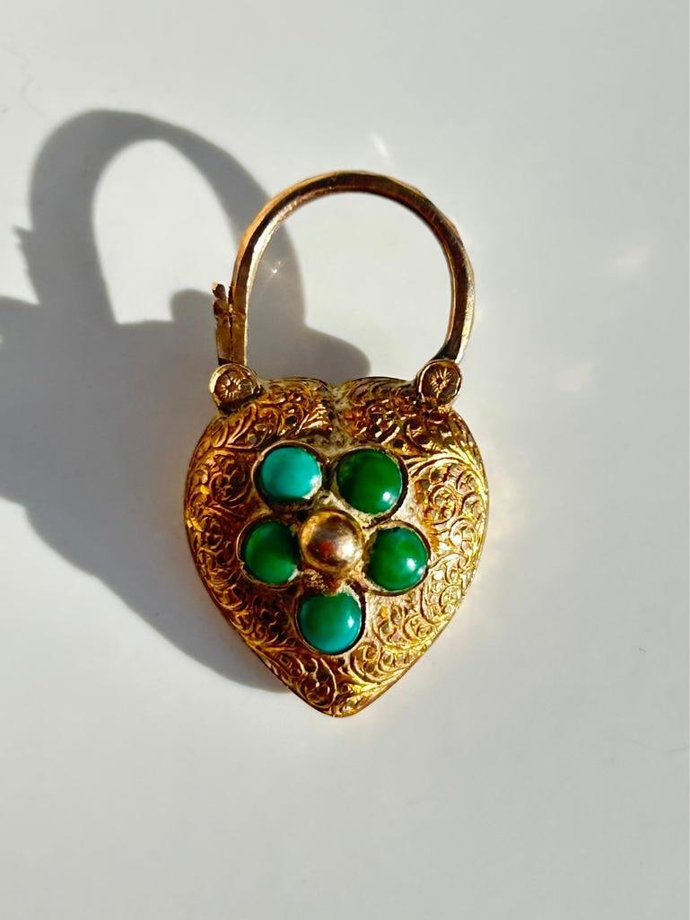 Large Antique Turquoise and Gold Heart Padlock Pendant - 2