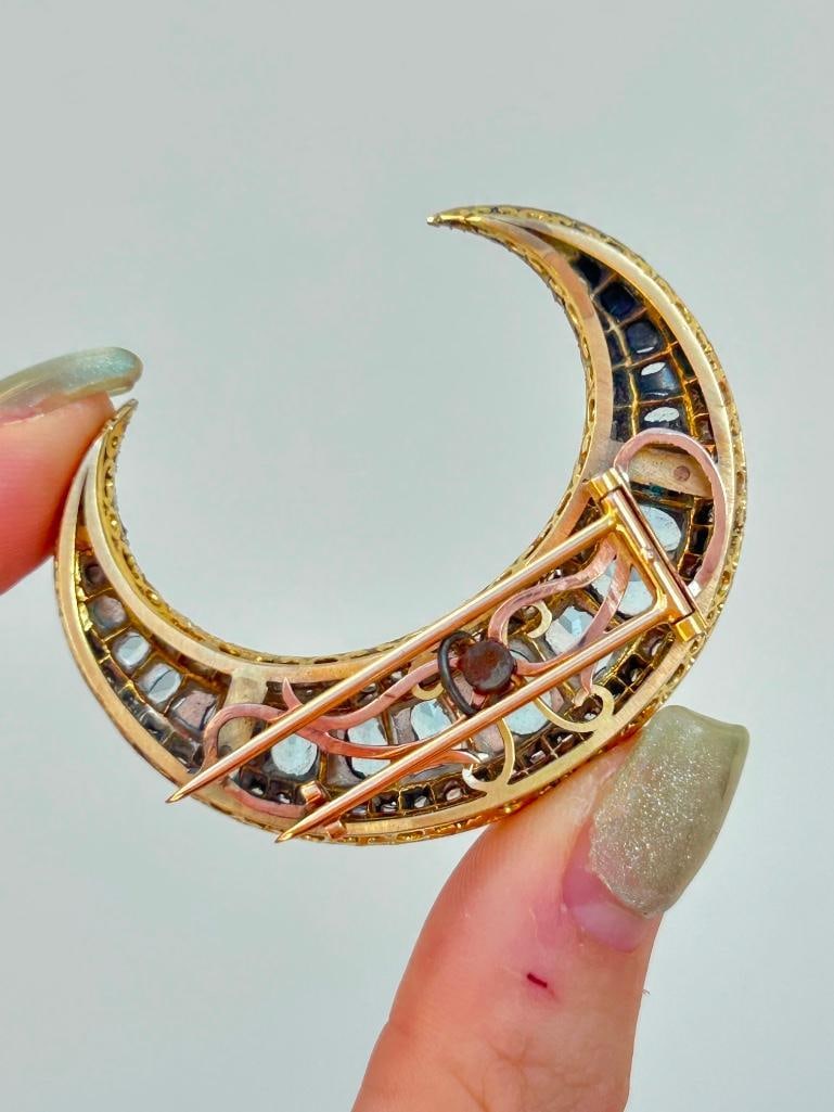 Outstanding Antique Blue Topaz and Diamond Huge Crescent Brooch in Gold - 5