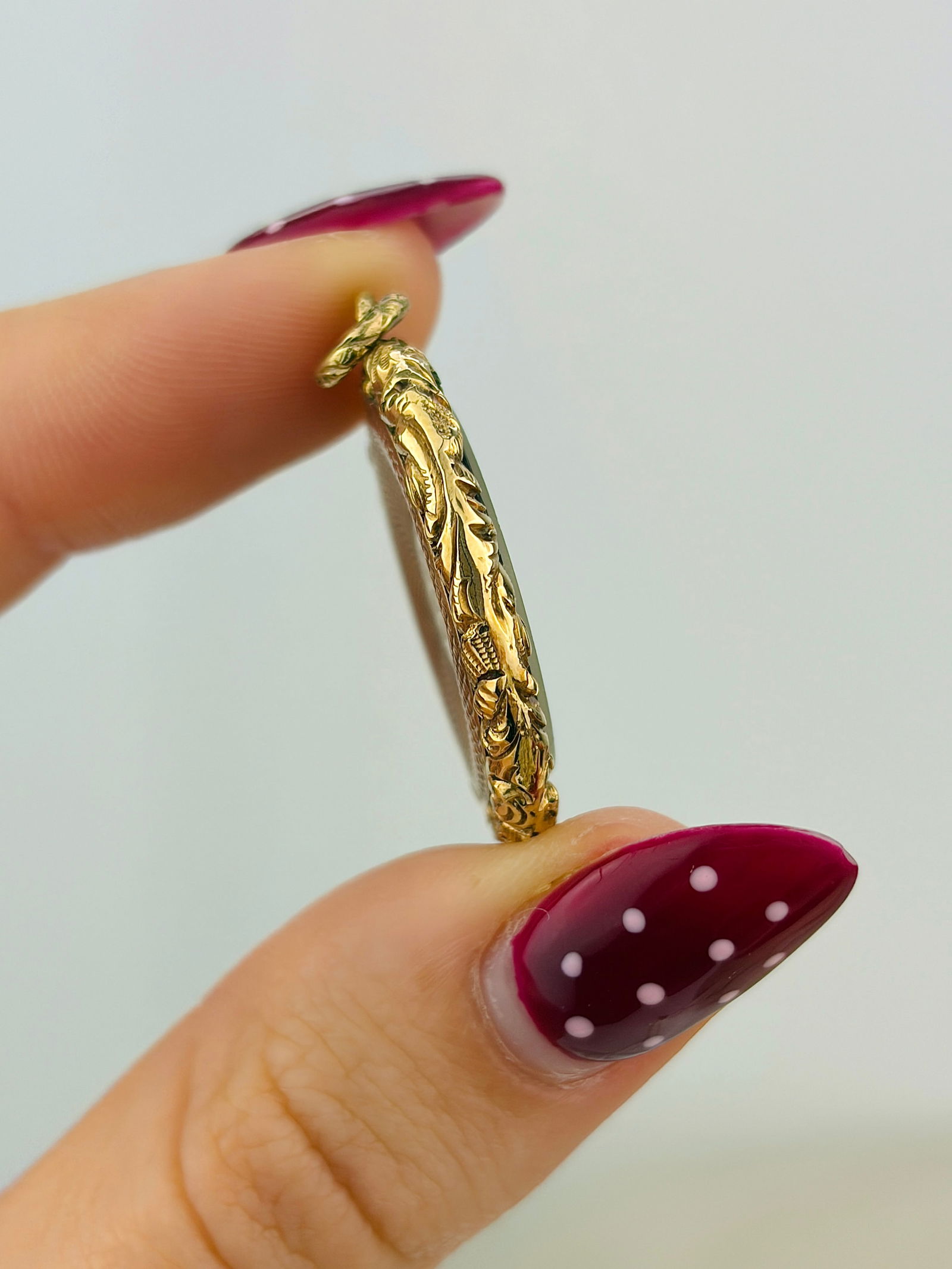 ANTIQUE C.1840 ORNATE GOLD LOCKET PENDANT - 3