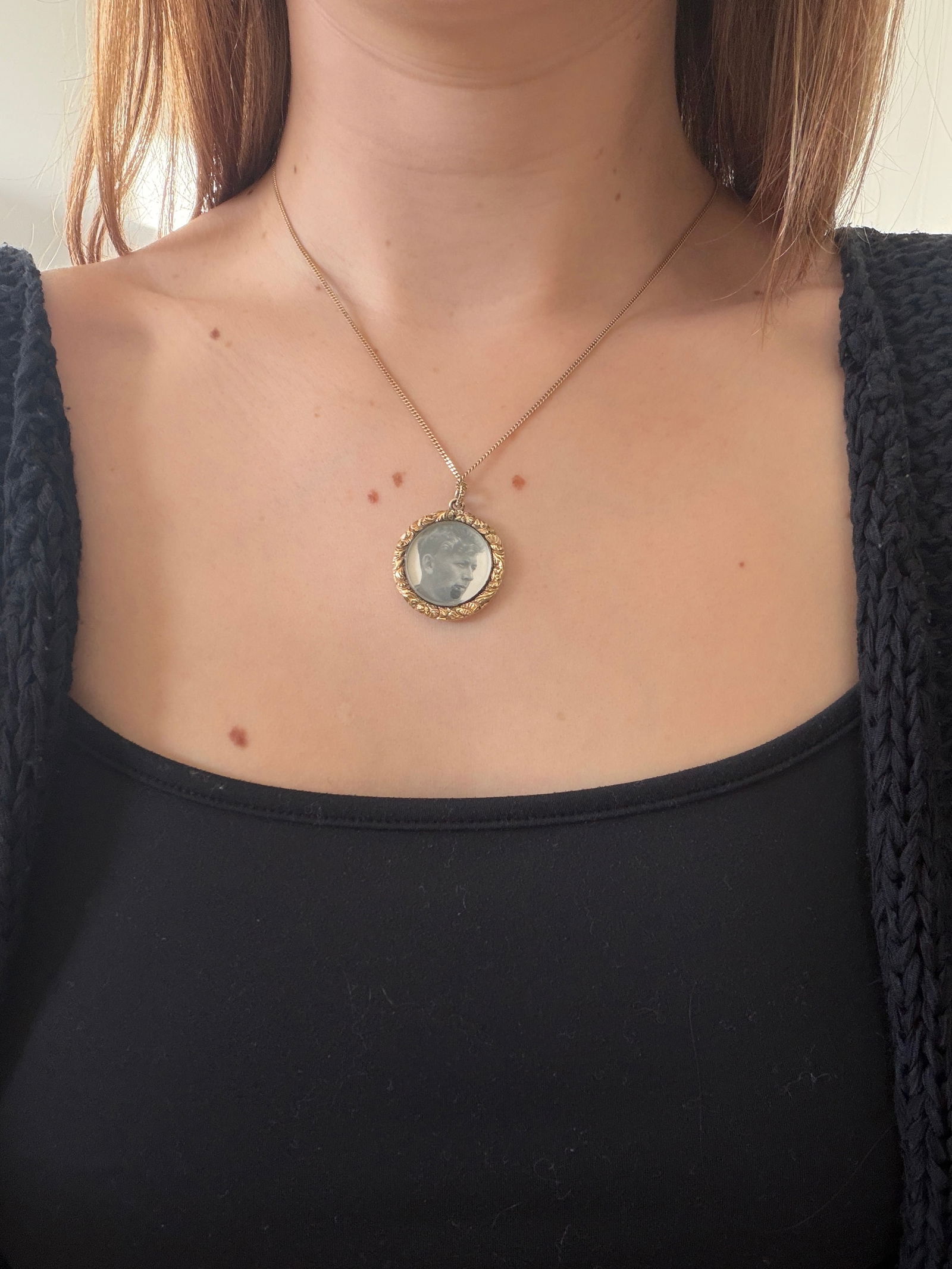 ANTIQUE C.1840 ORNATE GOLD LOCKET PENDANT - 4