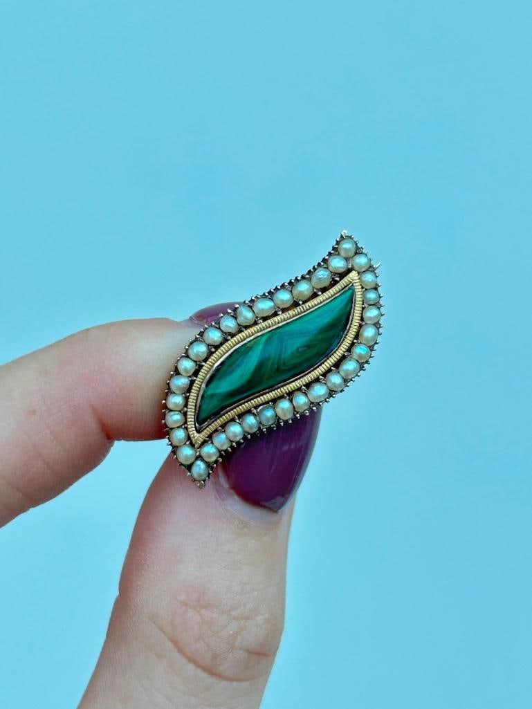 Antique Gold Pearl and Malachite Brooch with Inscriptions - 4