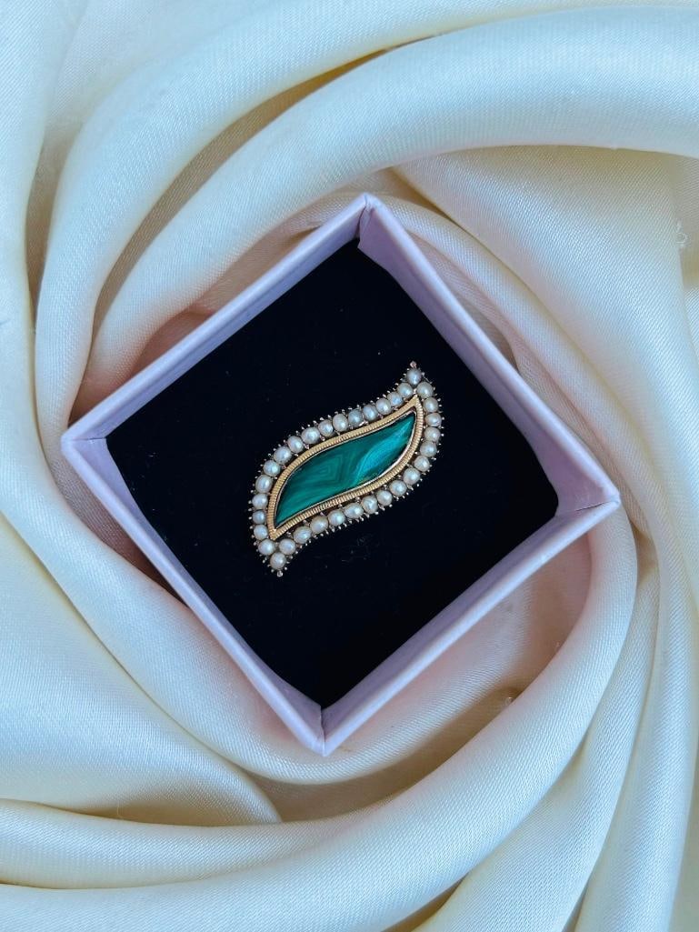 Antique Gold Pearl and Malachite Brooch with Inscriptions - 5