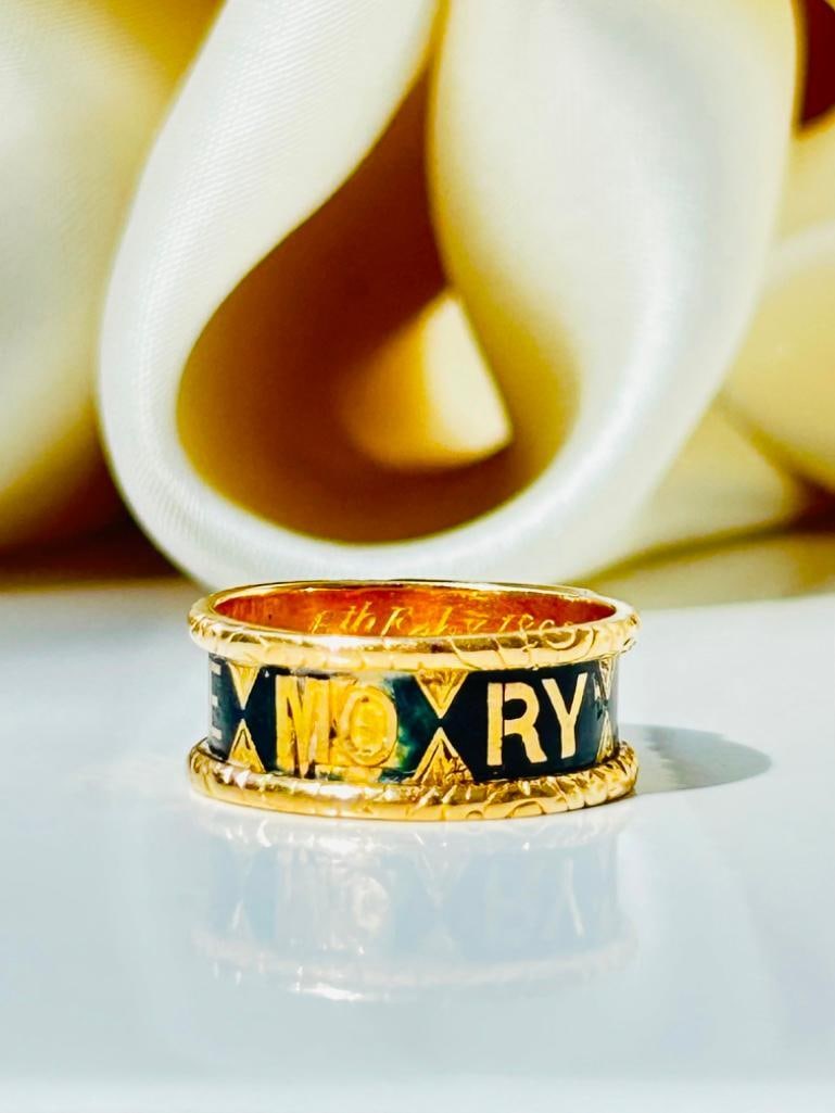 Antique 18ct Yellow Gold Black Enamel In Memory Of Band Ring - 2