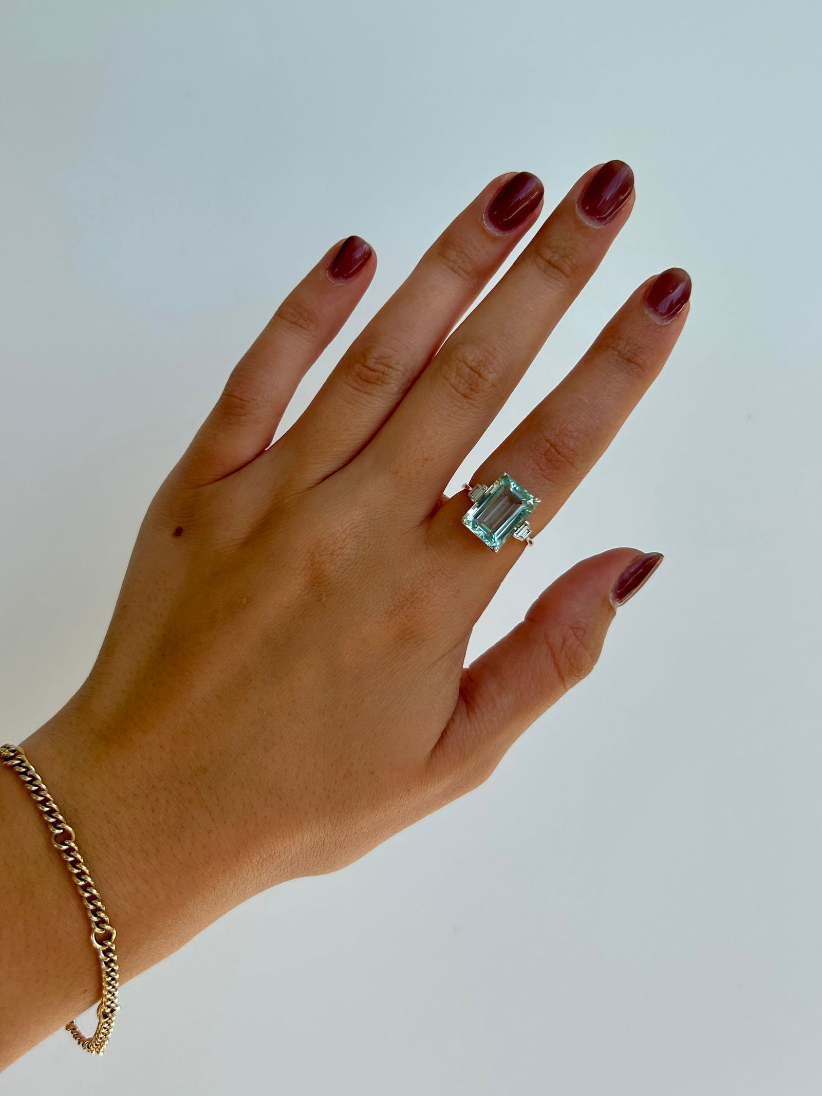 18ct White and Yellow Gold Aquamarine and Baguette Cut Diamond Shoulder Cocktail Ring - 7