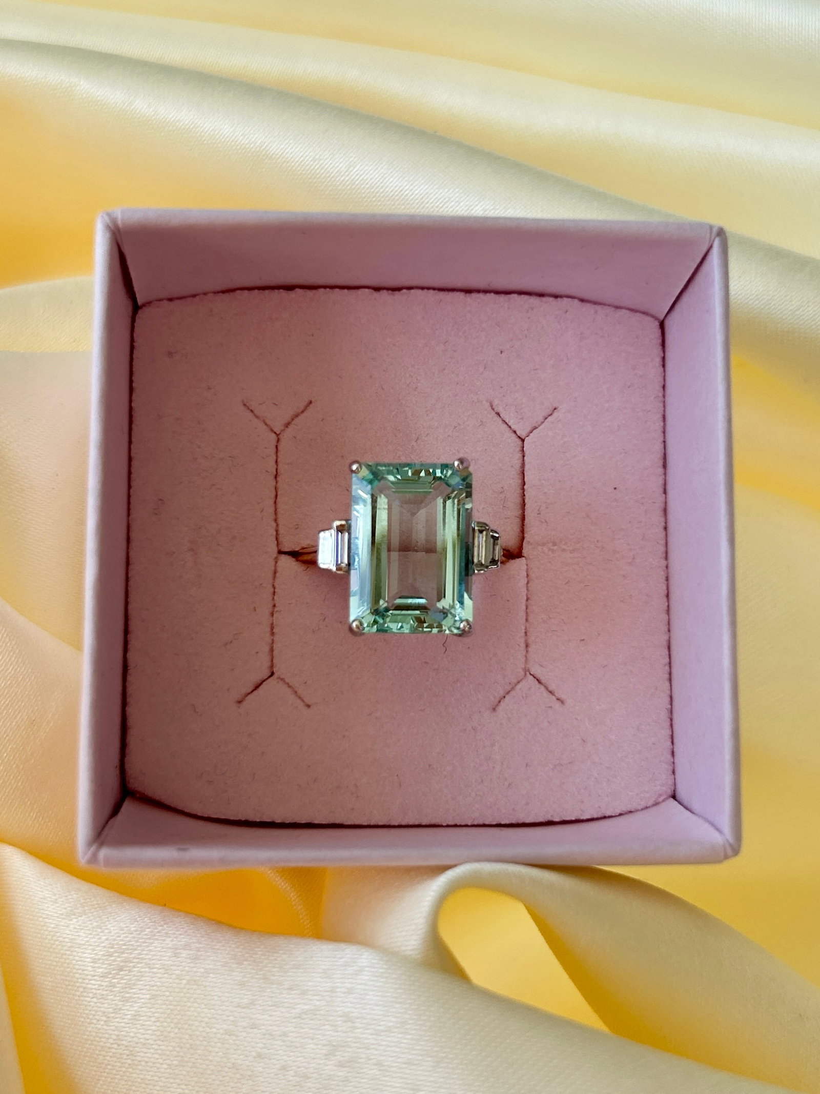 18ct White and Yellow Gold Aquamarine and Baguette Cut Diamond Shoulder Cocktail Ring - 9