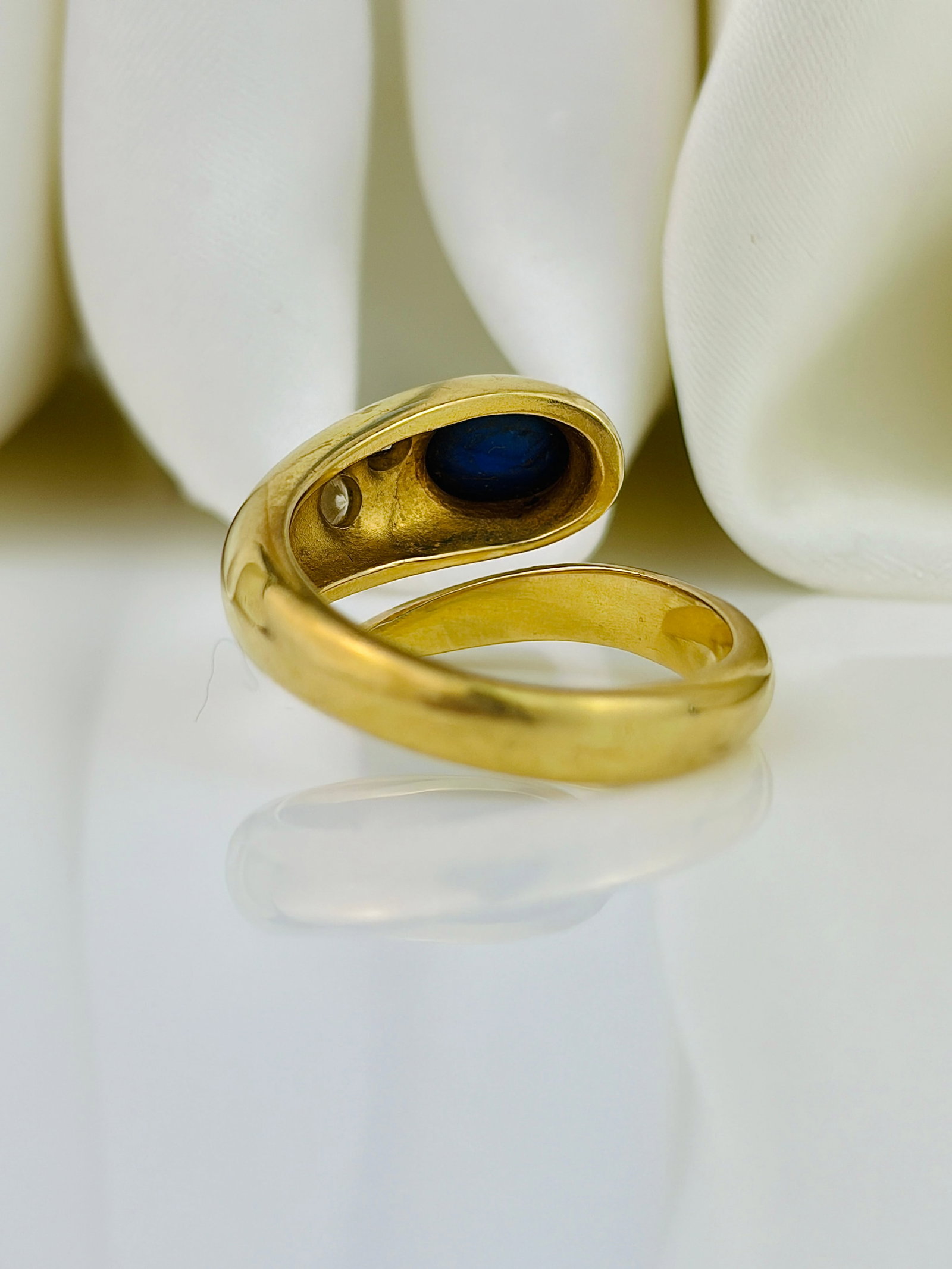 Vintage 18ct Yellow Gold Sapphire and Diamond Wrapped Snake Ring - 3