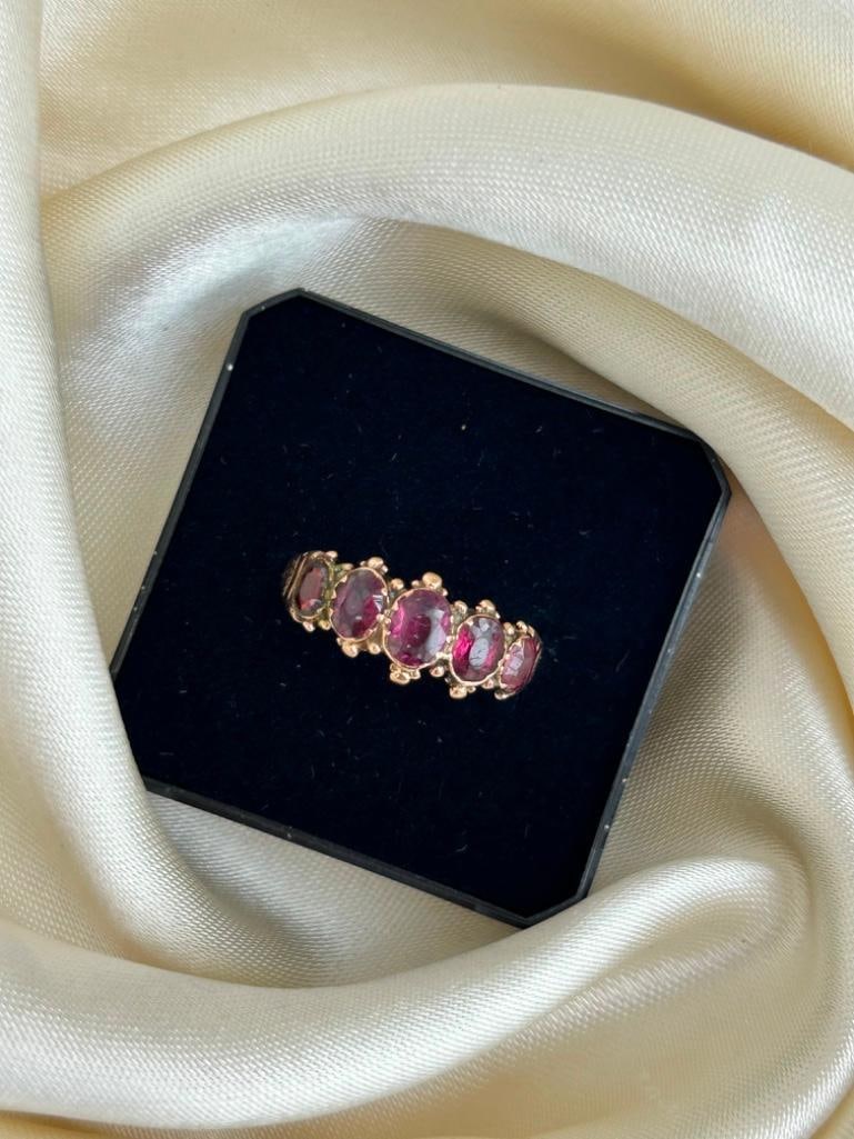 Antique Amethyst Half Hoop Ring in 9ct Gold - 4