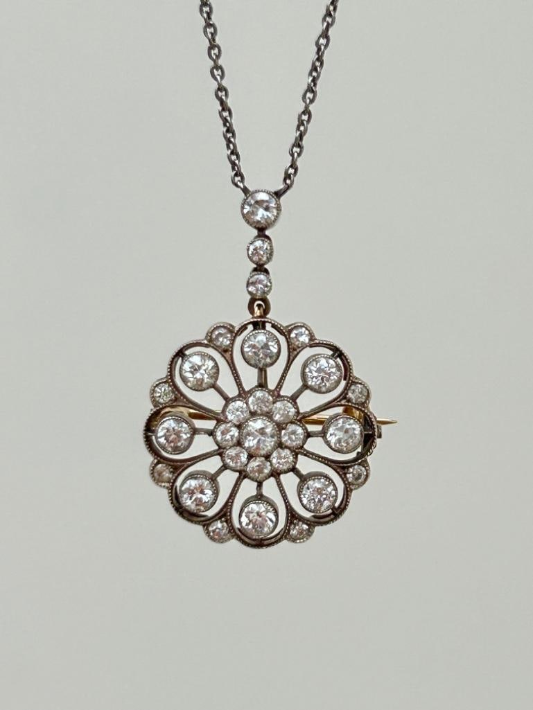 Outstanding 18ct White Gold and Platinum Diamond Flower Pendant on Chain in Blue Velvet Box - 2
