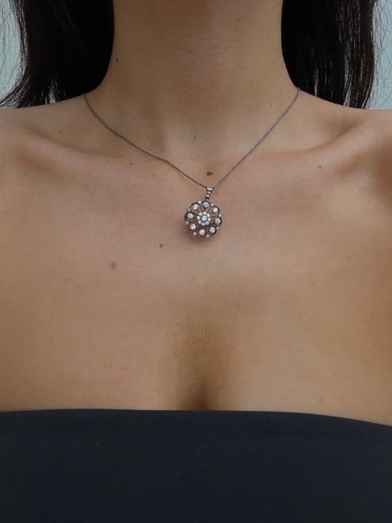 Outstanding 18ct White Gold and Platinum Diamond Flower Pendant on Chain in Blue Velvet Box - 3