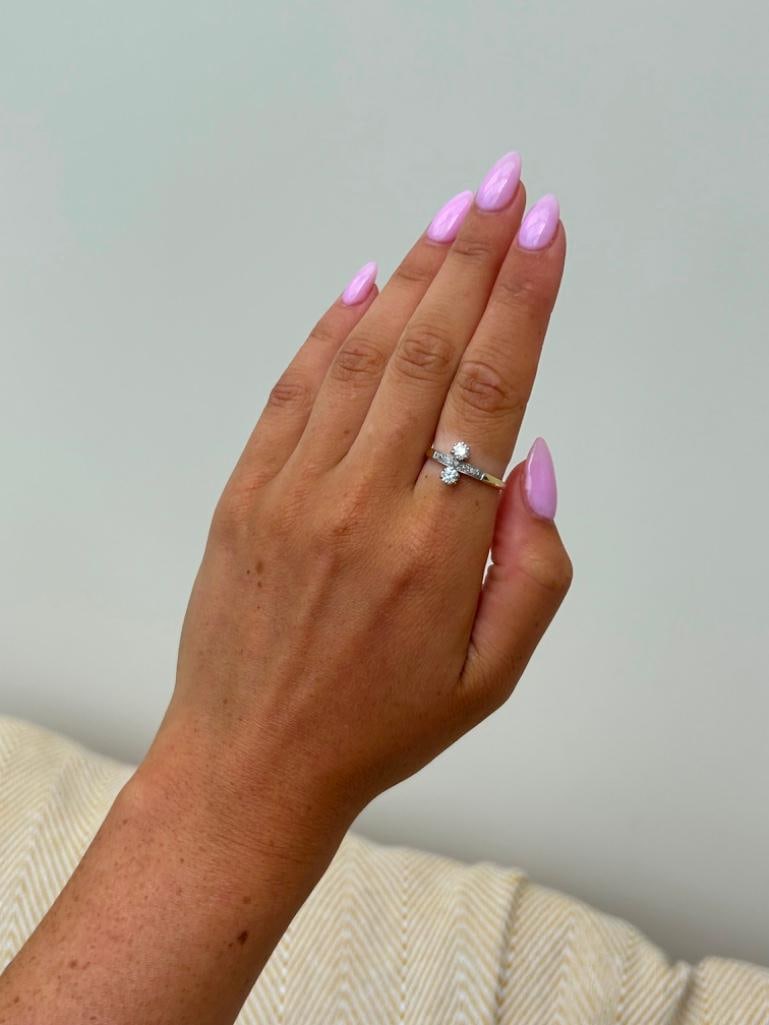 Antique Moi et Toi Diamond Ring in 18ct White and Yellow Gold - 4