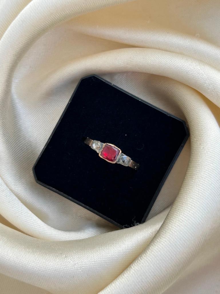 Antique Georgian Era Flat Cut Garnet and Diamond Gold Ring - 5