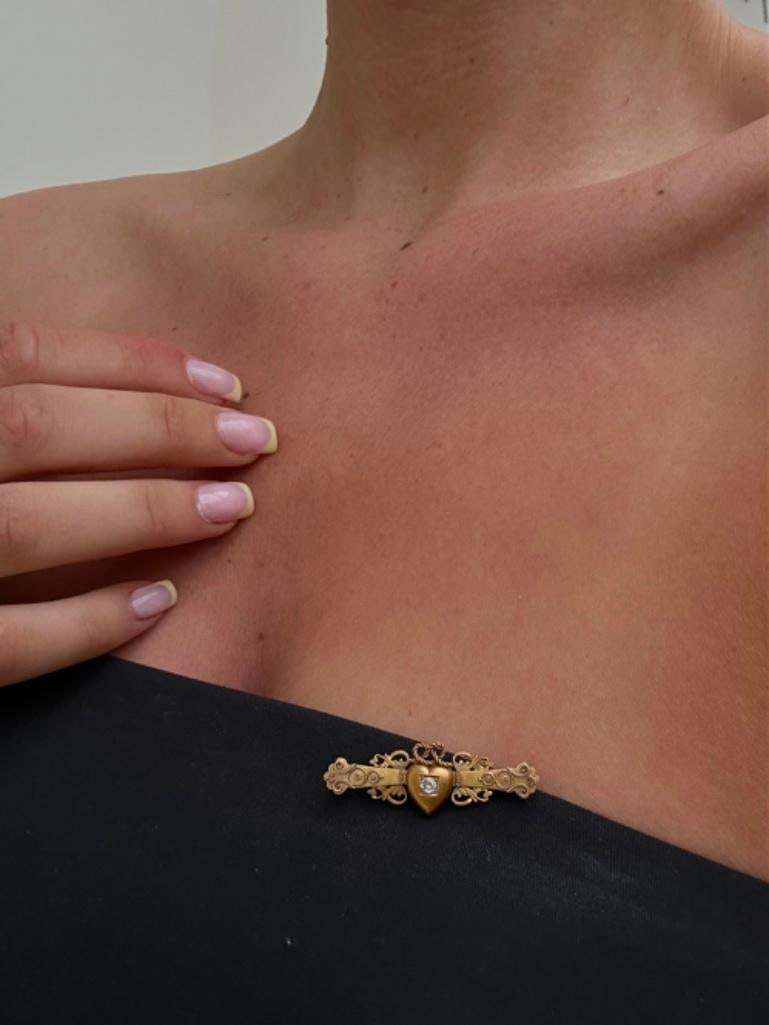 Antique 15ct Yellow Gold Diamond Heart Bar Brooch Pin - 2