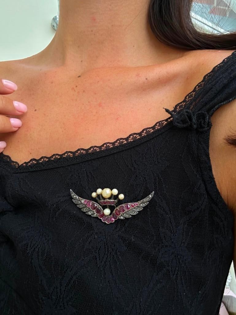 Antique Outstanding Diamond and Ruby Pearl Wings / Crown Brooch in Antique Box - 2