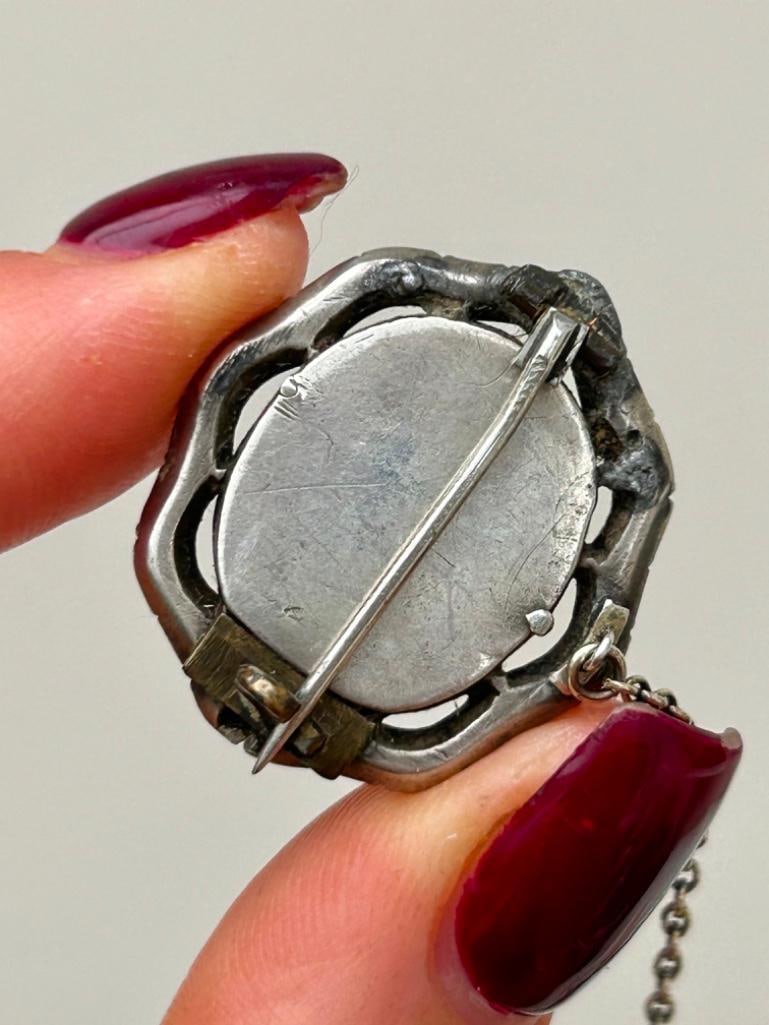 Georgian Era Agate and Flat Cut Garnet Chunky Brooch - 3