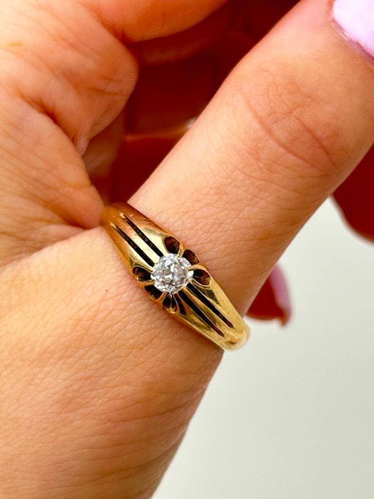 Chunky 18ct Yellow Gold 50pt Diamond Belcher Ring - 2