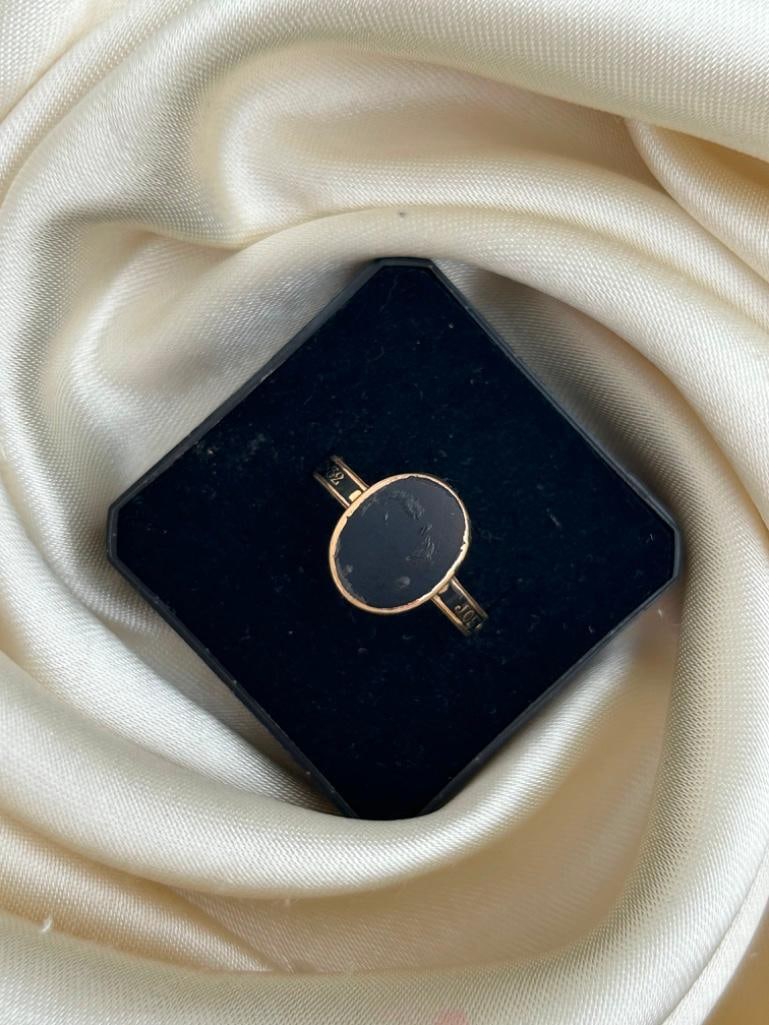 Antique Black Enamel Band and Gold Mourning Ring - 4