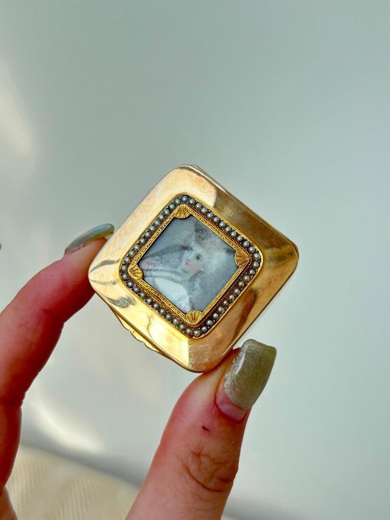 Rare Outstanding Heavy 15ct Yellow Gold Pearl Portrait Compact Box in Antique Box - 5