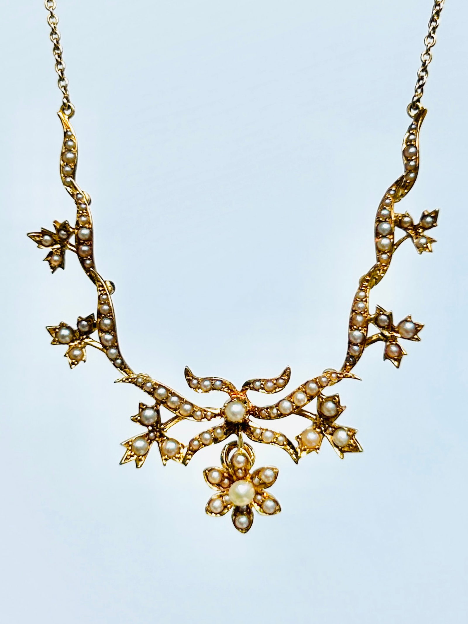 Antique Boxed 15ct Yellow Gold Pearl Flower Necklace (1 of 10)