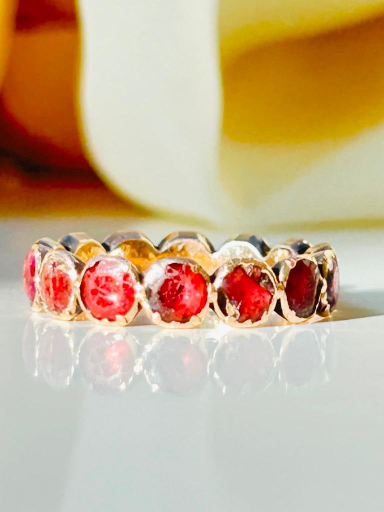 Antique Georgian Era Flat Cut Garnet Full Eternity Band Ring in Gold - 3