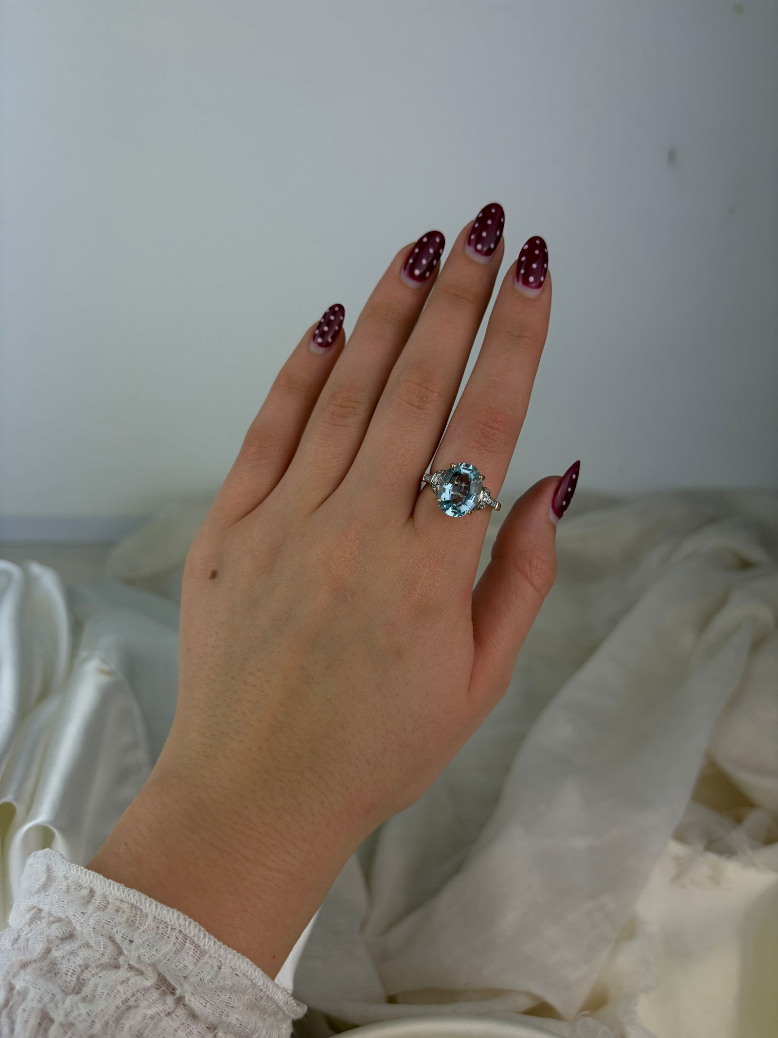 OUTSTANDING 18CT YELLOW GOLD AQUAMARINE AND DIAMOND RING - 7