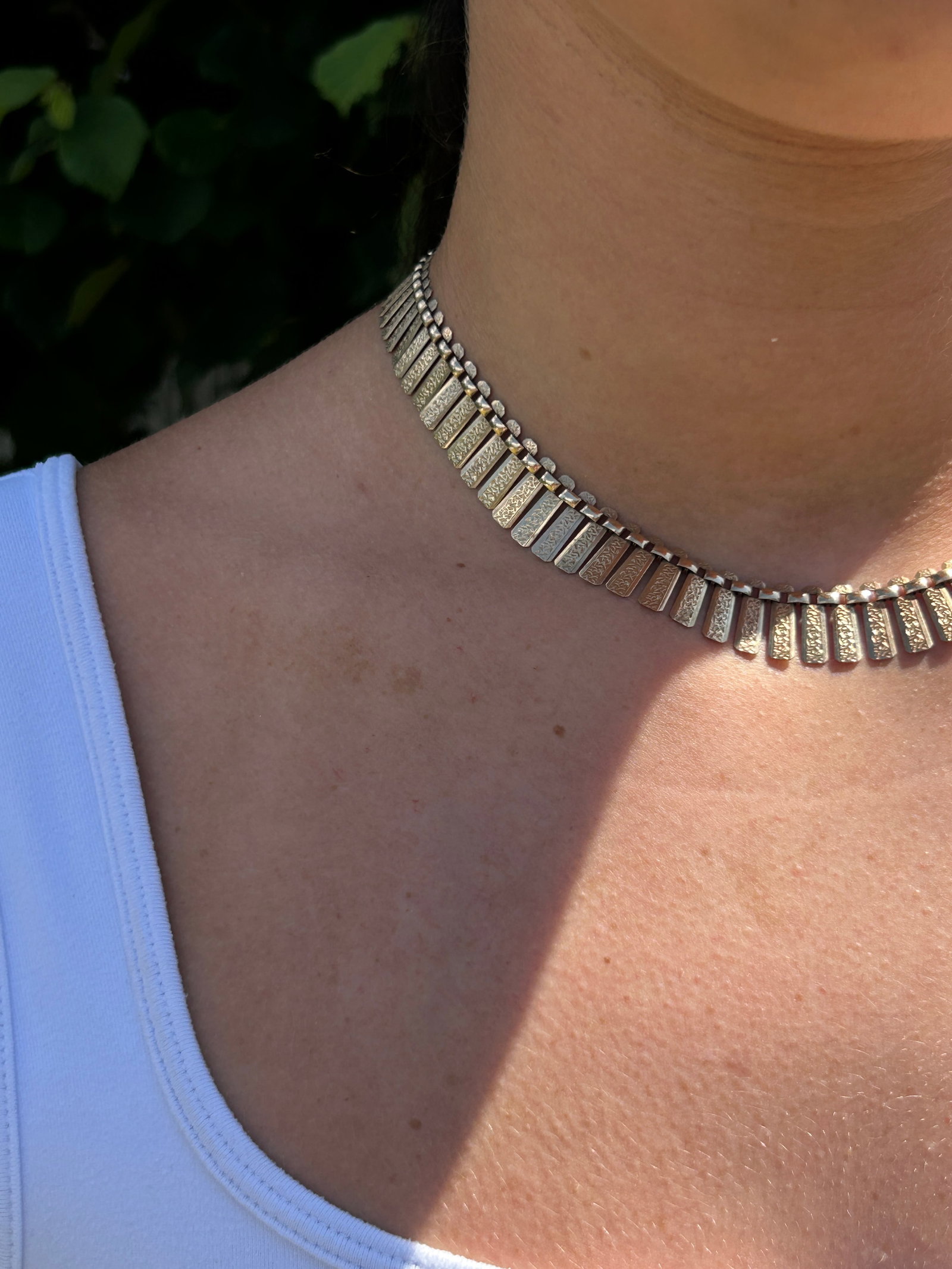Fabulous textured 9ct gold collar /necklace - 9