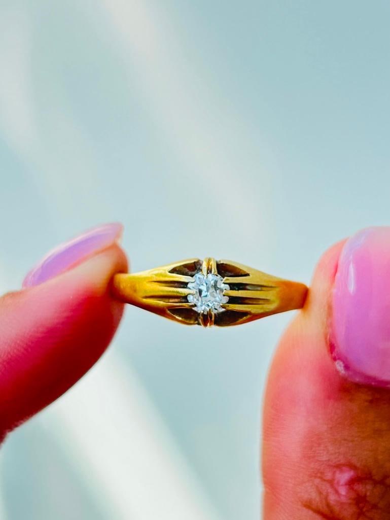 Chunky 18ct Yellow Gold Diamond Buttercup / Belcher Style Ring - 3