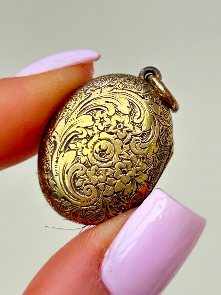 Antique Enamel In Memory Of Locket Pendant - 2