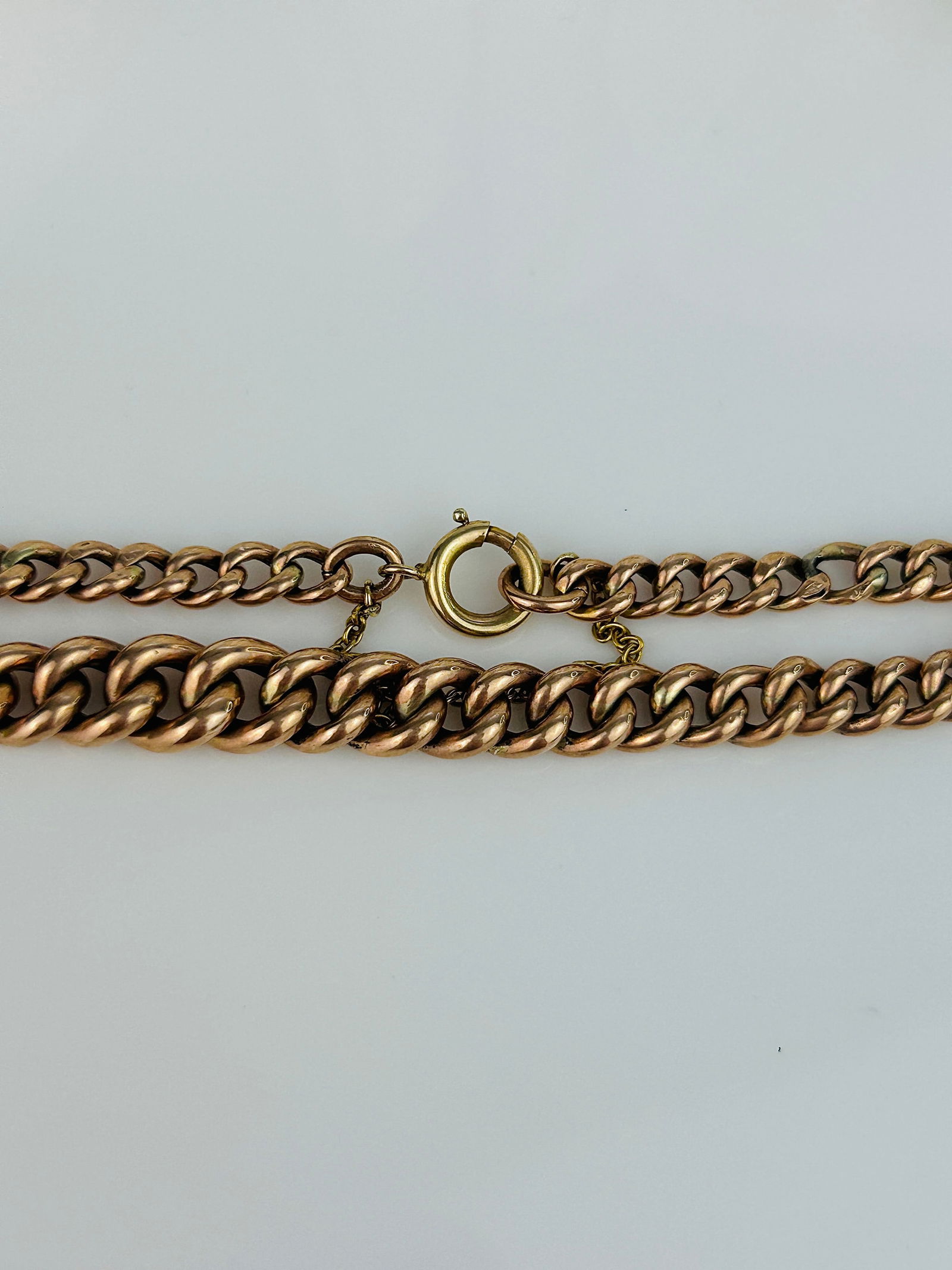 Graduated 9ct Gold Curb Link Bracelet - 2