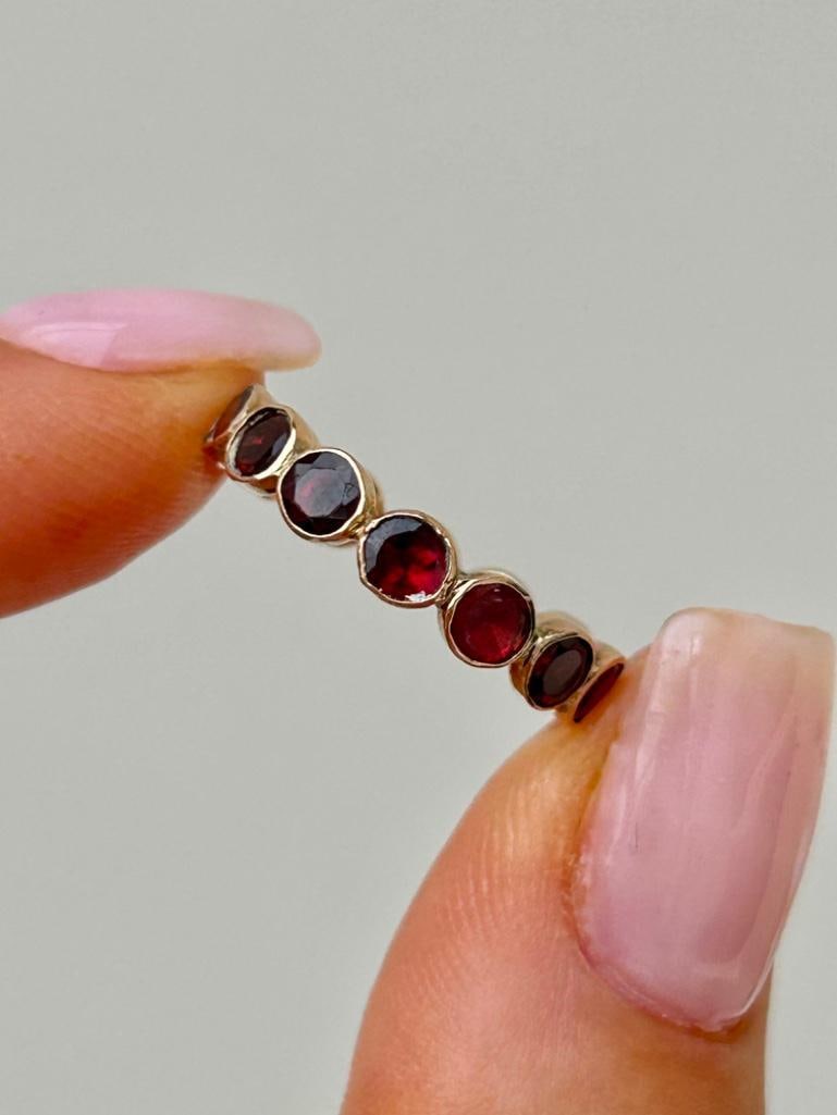 Antique Georgian Era Garnet Full Eternity Band Hoop Ring in Gold - 7