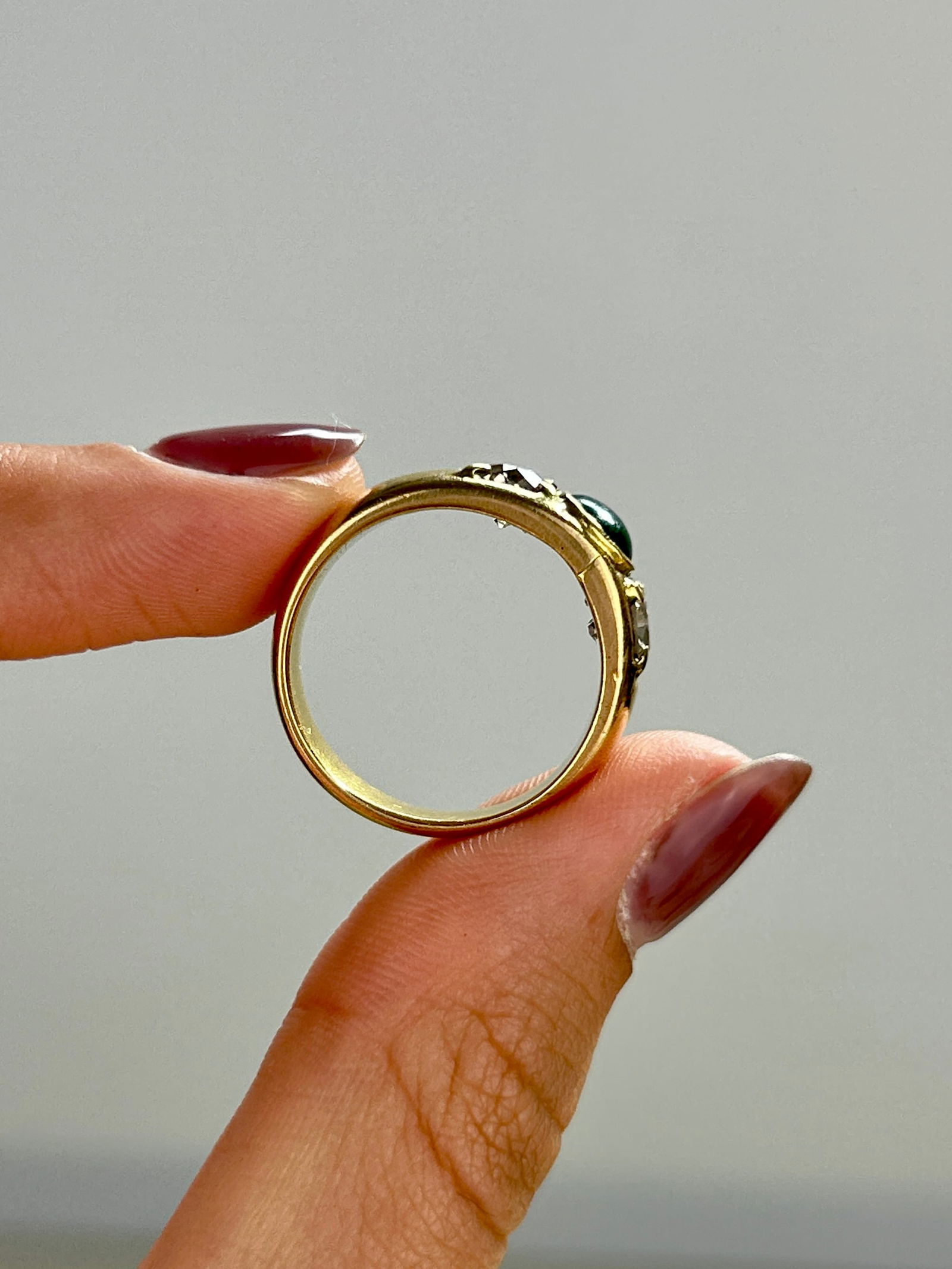 Chunky Vintage Jade and 2x .85pt Diamond 3 Stone in 18ct Gold - 7