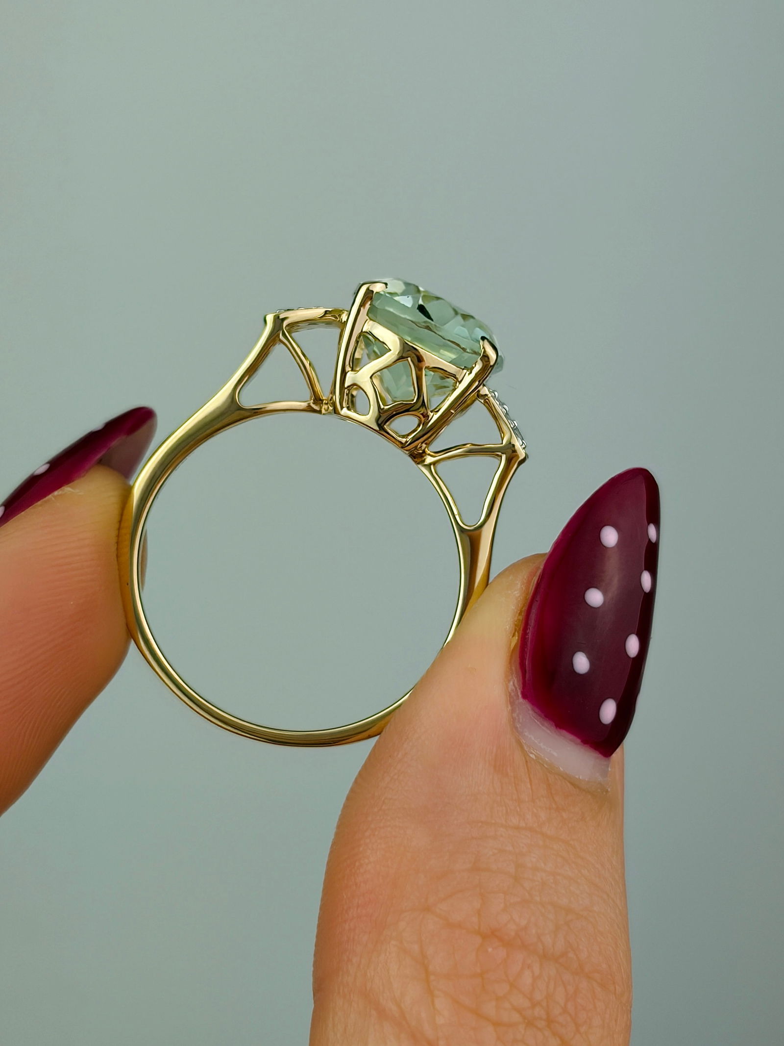 VINTAGE 14CT YELLOW GOLD AQUAMARINE AND DIAMOND COCKTAIL RING - 6