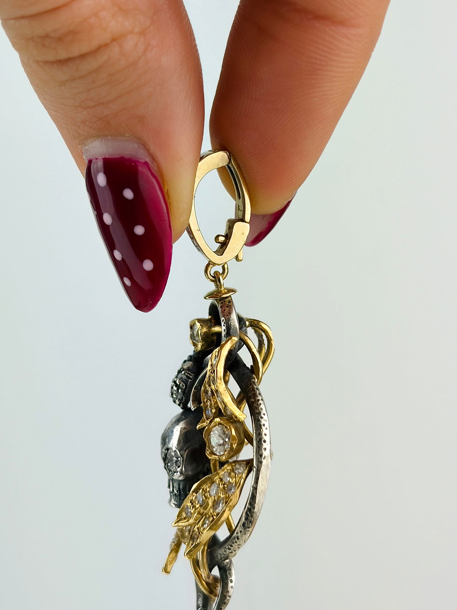 INCREDIBLE 14CT YELLOW GOLD AND SILVER DIAMOND SKULL AND SNAKES PENDANT - 3