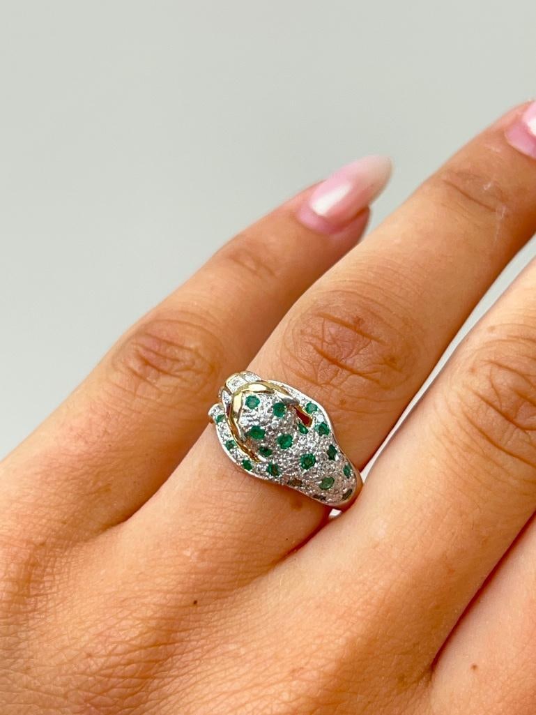 Chunky 18ct yellow gold diamond and emerald panther ring with ruby eyes - 2