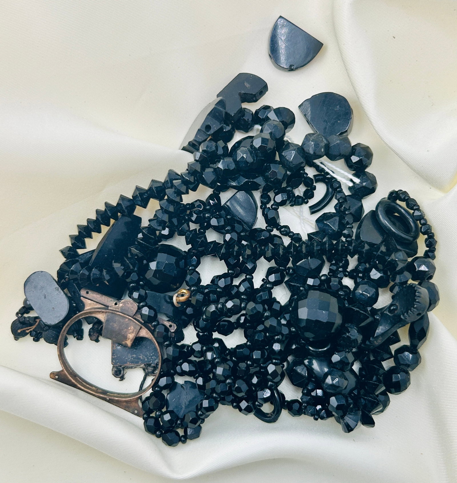 mixed lot of jewellery (1 of 2)