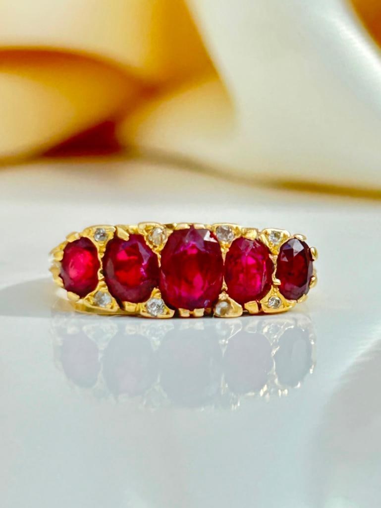 Chunky 18ct Yellow Gold Ruby and Diamond 5 Stone Ring - 3