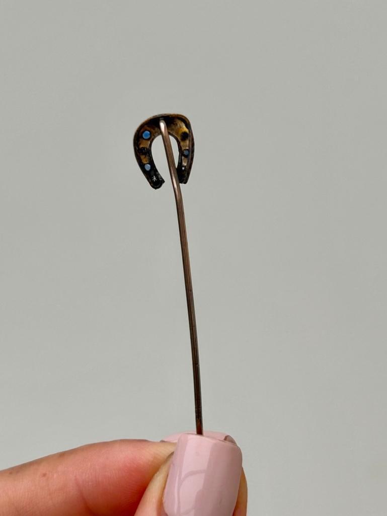 Antique Gold Sapphire and Diamond Horseshoe Stick Pin Brooch - 4