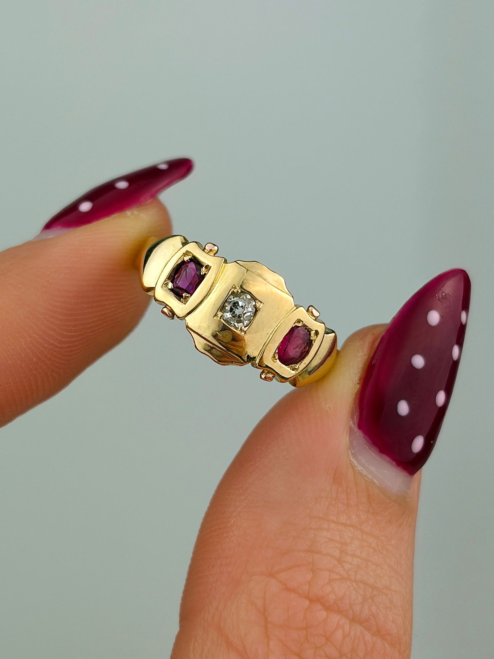 CHUNKY 18CT YELLOW GOLD RUBY AND DIAMOND 3 STONE RING - 5