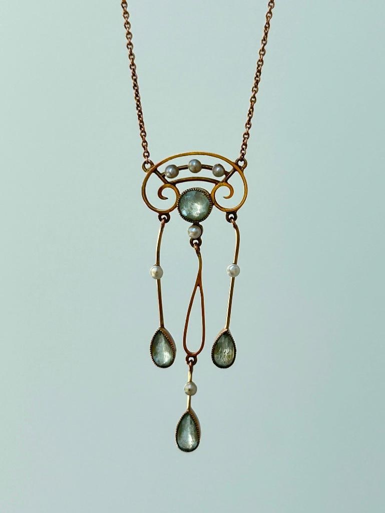 Sweet antique 9ct yellow gold aquamarine and pearl pendant necklace in antique box - 7