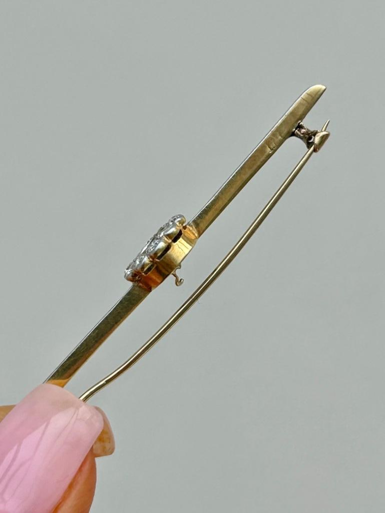 Antique 15ct Yellow Gold Diamond Flower Bar Brooch - 6