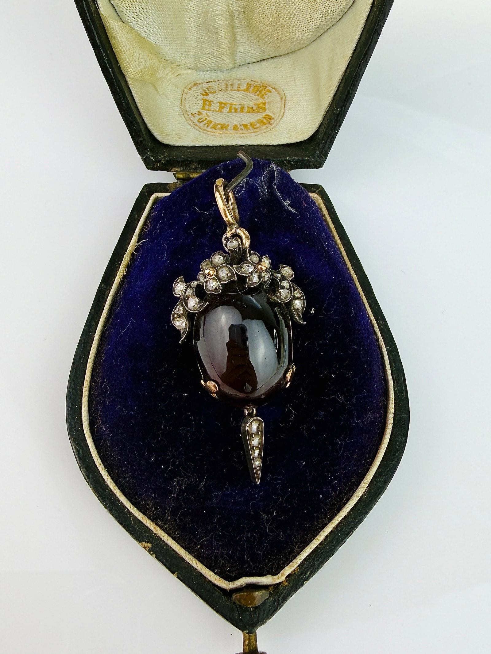 Victorian Boxed Cabochon Garnet and Rose Cut Diamond Locket Back Pendant in Gold - 3