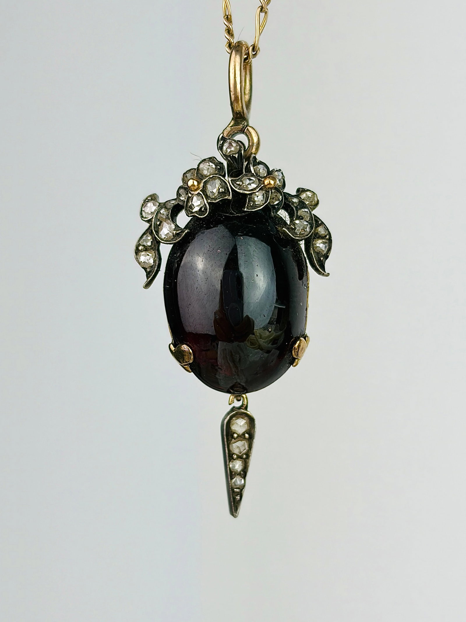 Victorian Boxed Cabochon Garnet and Rose Cut Diamond Locket Back Pendant in Gold - 5