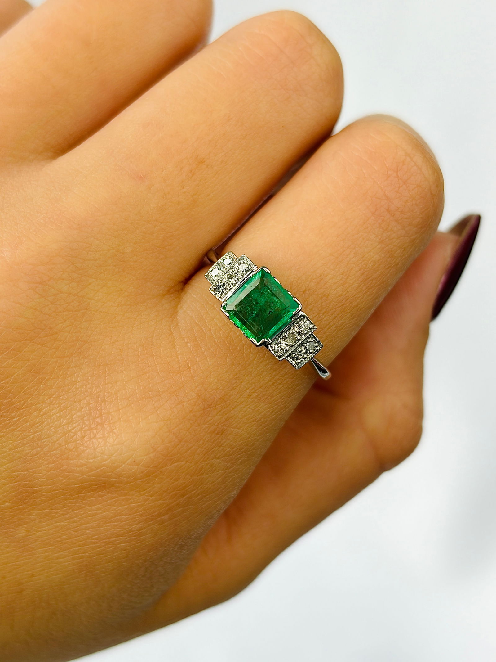Vintage Platinum Emerald and Diamond Shoulder Ring - 9
