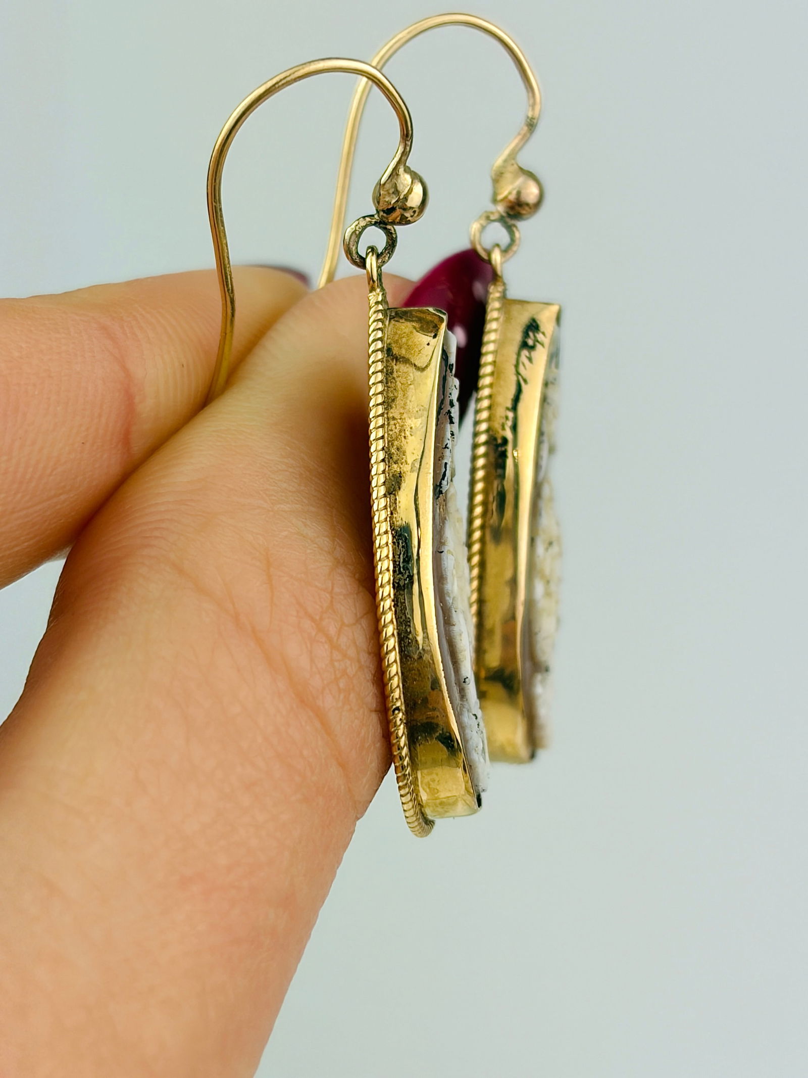 WONDERFUL ANTIQUE LARGE CAMEO EARRINGS IN 9CT GOLD - 2