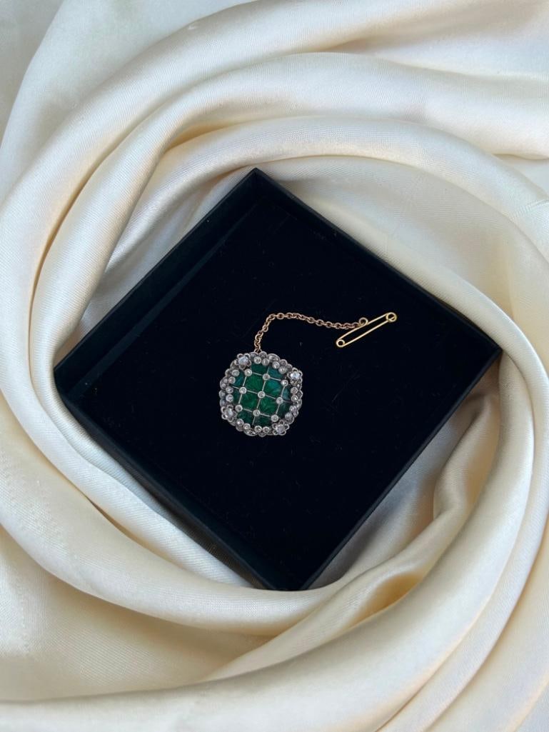 Edwardian Era Green Enamel and Rose Cut Diamond Gold Brooch - 3