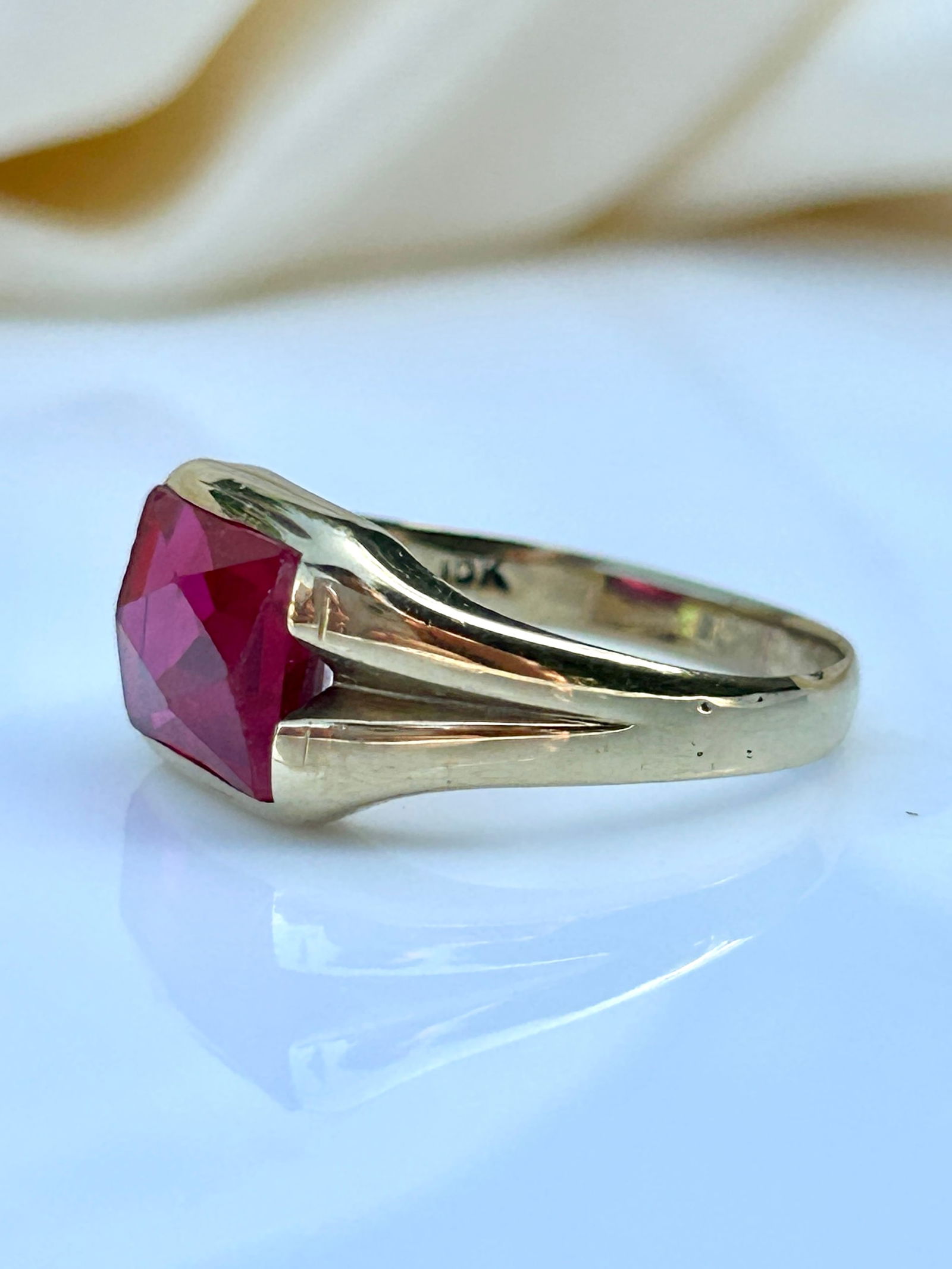 HUGE PINK PASTE 10CT GOLD SIGNET RING - 2