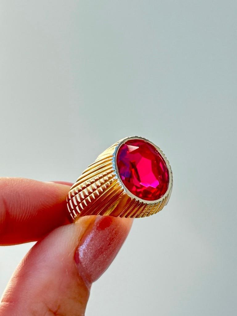 Large Synthetic Ruby Heavy 18ct Yellow Gold Signet Ring - 5