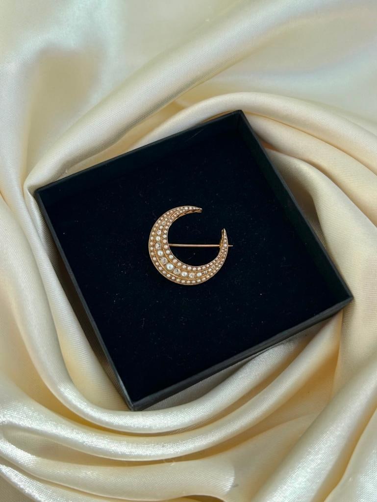 Antique Large Triple Row Diamond & Pearl Gold Crescent Brooch - 3